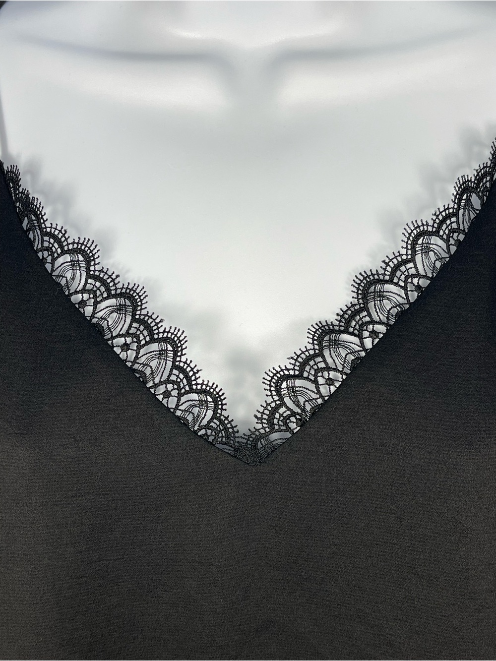 Express Black Lace-Trim V-Neck Double layer Camisole w/adjustable straps Sz M - Picture 6 of 9